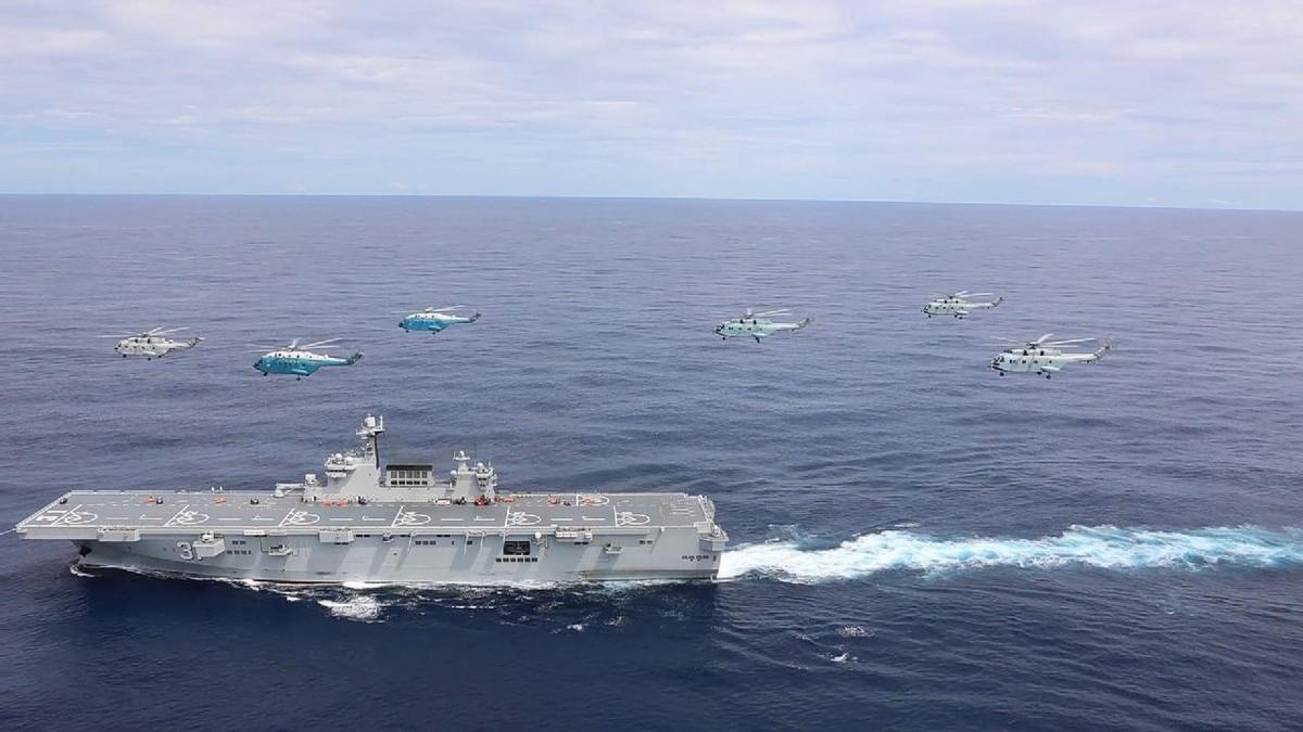 一个月内，075“小平顶”密集出动，台海棋局该收尾了上个月，解放军在台海周边