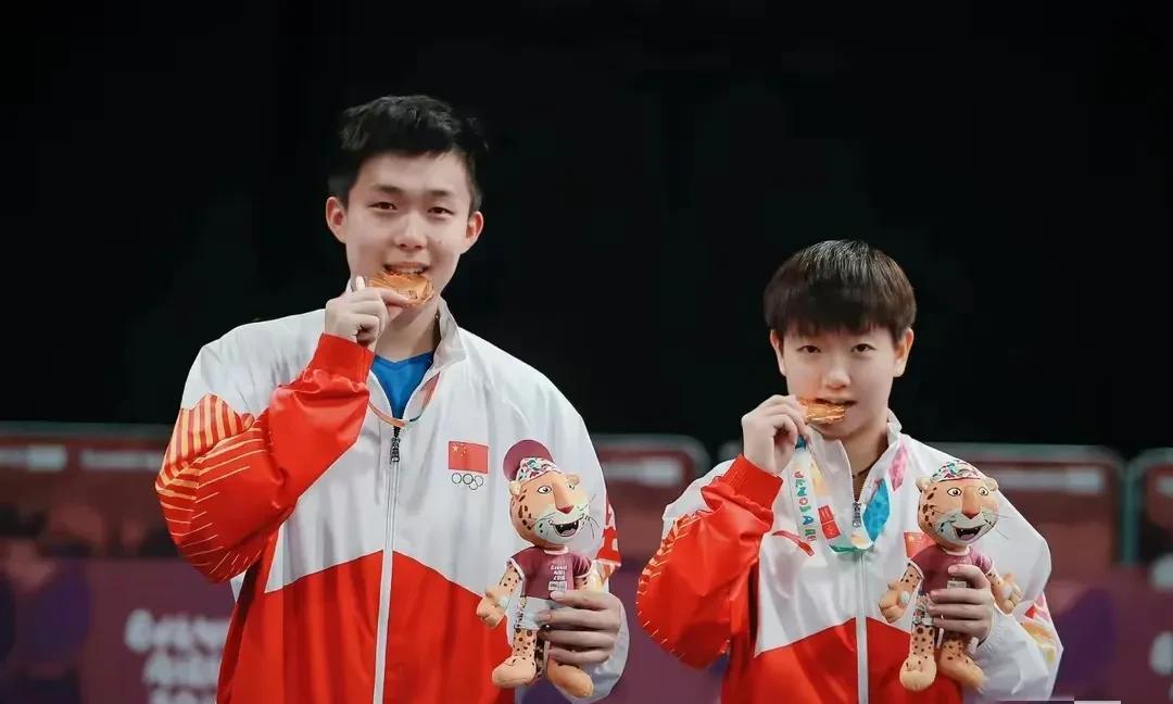 也许真的是因为孙颖莎王楚钦，这对天选混双让外协意识到可以试试情侣组合，血缘组合。