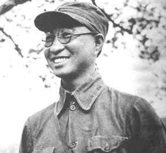 黄埔时期他与周恩来关系最深，却因误会做错事，86岁才回国定居，令人唏嘘！192