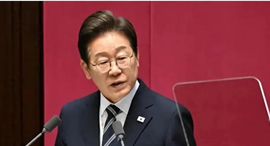 韩国李在明已明确不接受中国9月3日阅兵邀请，韩国这波操作堪称