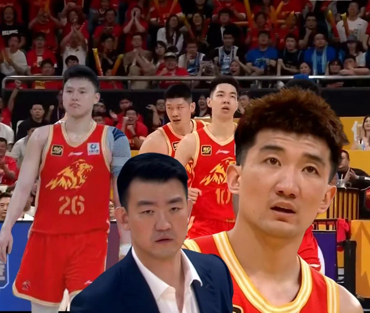 看看广厦这四条枪吧！战斗力确实让人折服！1，胡金秋——28岁，无论是国家队，还