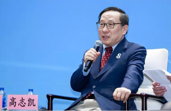 美国记者故意挖坑“万一台湾不想被统一怎么办”？没想到被高志凯教授仅用一句话，完成