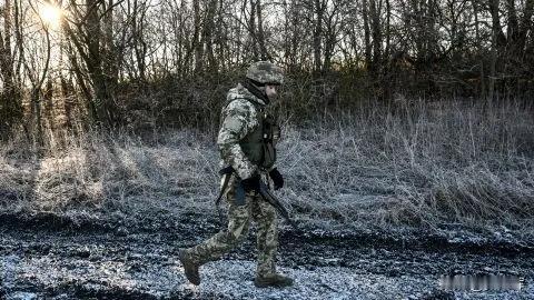 乌军南方作战司令部：俄军撤离阿列克谢耶夫岛1月26日，乌军南方作战司令部发