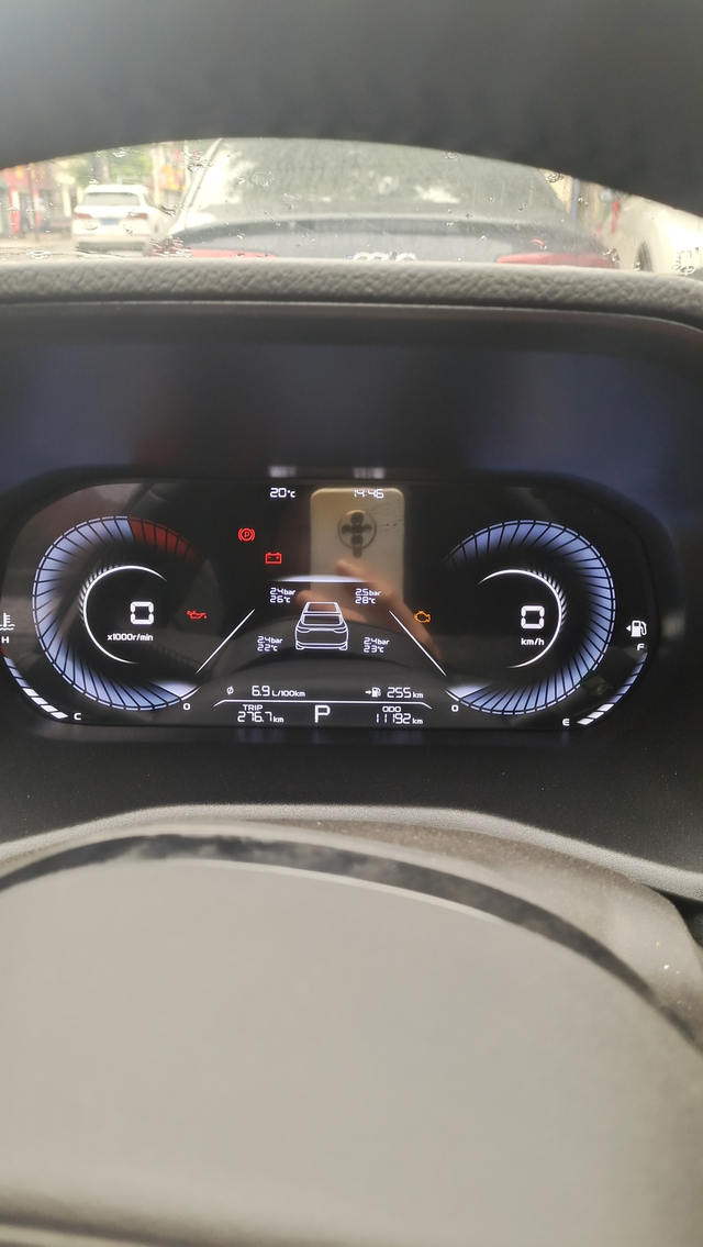 今天车辆直接启动不了，4儿子店的人过来监测找不出原因，23款尊贵