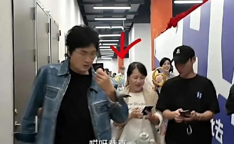 孙楠的vlog把田栩宁打码了，给他点一首拯救[doge]​​​