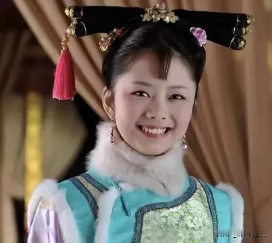 算下来谭松韵出道20年如今才36岁，这个时间差刚掰过来的时候我都愣了。早年间