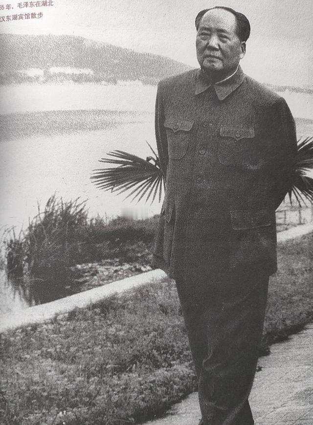 澄清对毛主席的2个误解。第一个误解是毛岸英在朝鲜战争中的不幸遇难，有人指出这是因