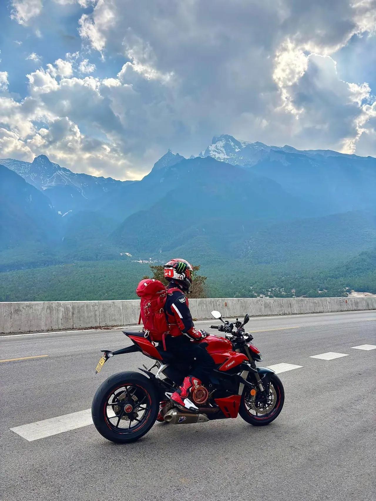 🏍️摩旅一天多少公里最舒服？结论：摩旅一天跑300公里以内最舒服（不走高