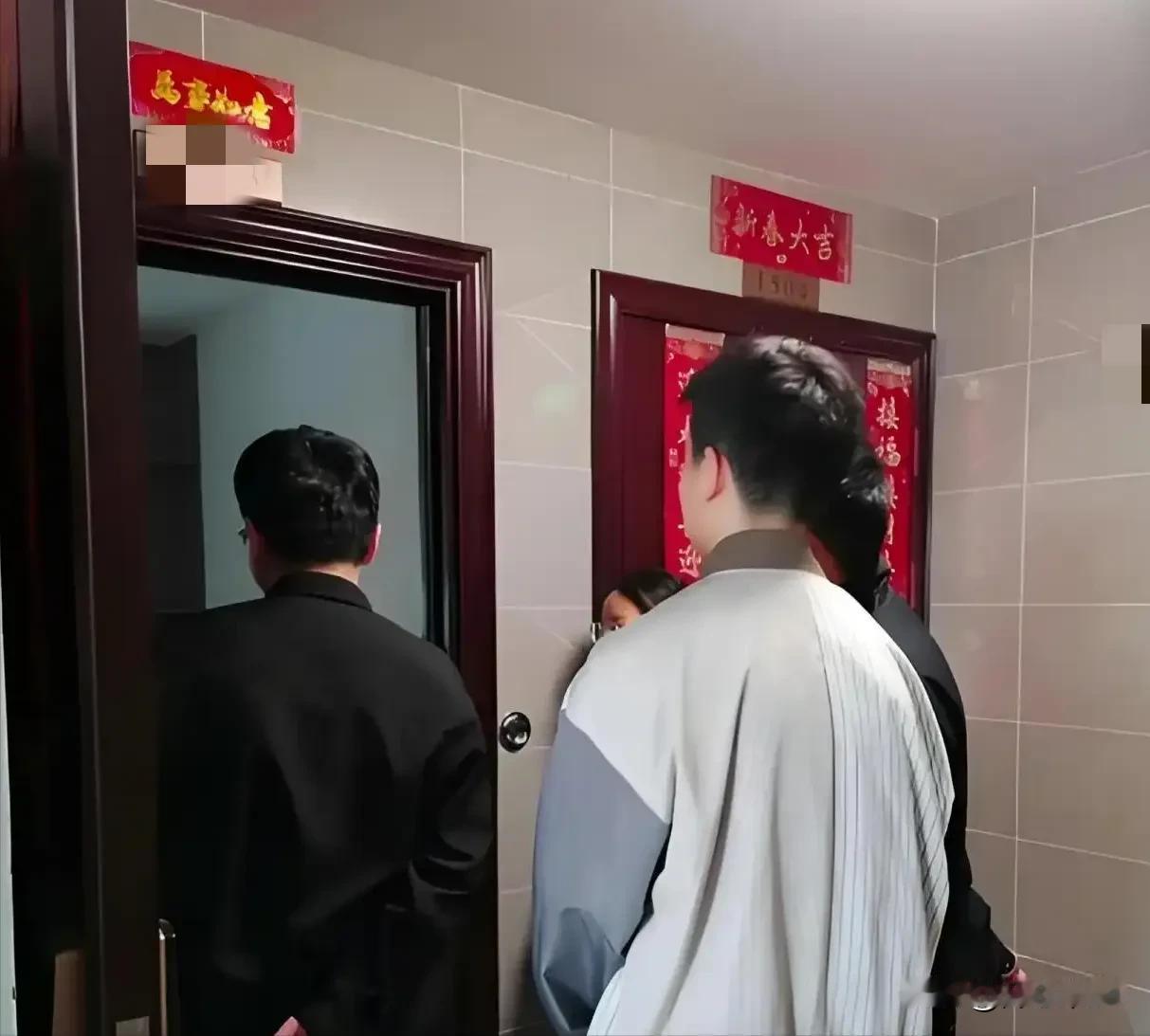 北京，一女租客失联了3个月，男房东担心她出事，在向警方报备后，强行打开了女租客的