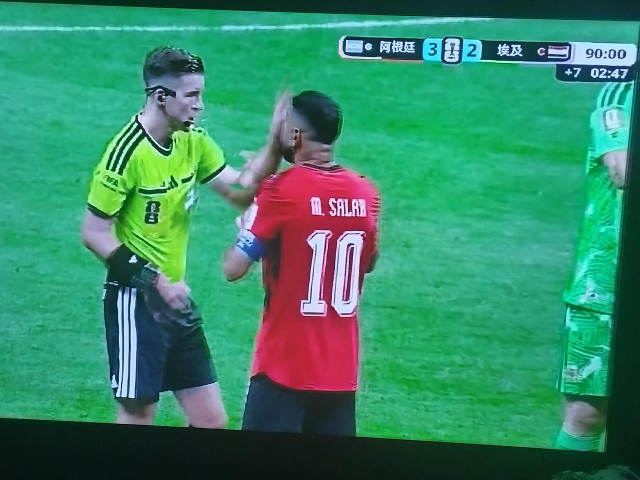 阿根廷逆转埃及！梅西有望超越马拉多纳！强势晋级八强！这就是足球！今天阿根廷在下半
