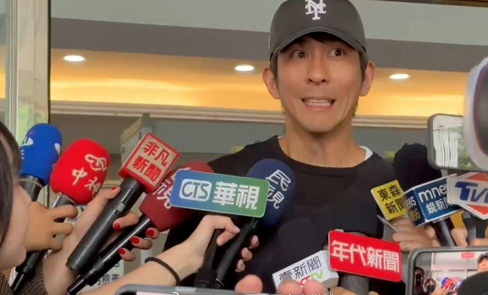 修杰楷这辈子最幸运的就是，娶了贾静雯这么好的老婆，不然凭他这个能力和条件，