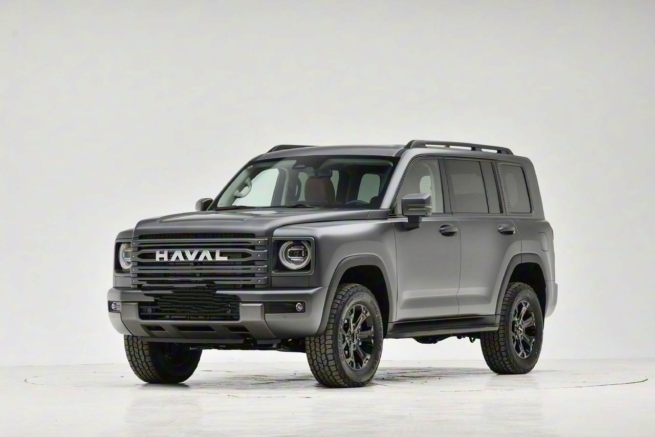 哈弗H9穿越版正式上市，配原厂双油箱+AT胎指导价25.79万限时价23.2