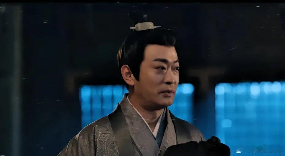 折腰：真的被四魏将军和军师笑不活了，妥妥的全剧最惨打工人！每次魏劭和小乔闹别扭