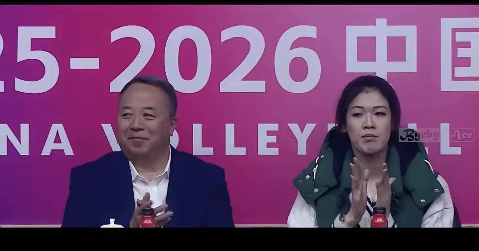 李盈莹找倪非凡叙旧，没有与吴梦洁互动，李盈莹与吴梦洁“不熟”吗？半决赛江苏女