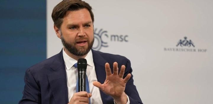 2023年初的血腥反攻惨剧中，扎波罗热到巴赫穆特一线，乌军的七万伤亡和逾千辆装甲