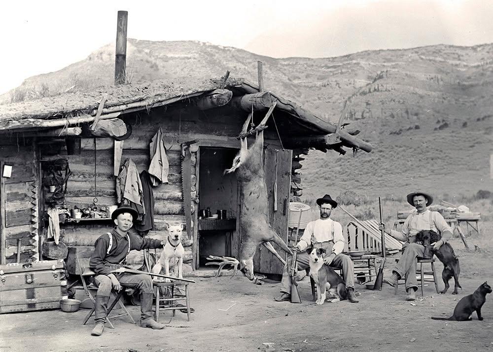 1899年，科罗拉多州西北部的威廉姆斯福克。仔细看看。这张照片几乎囊括了旧西部生
