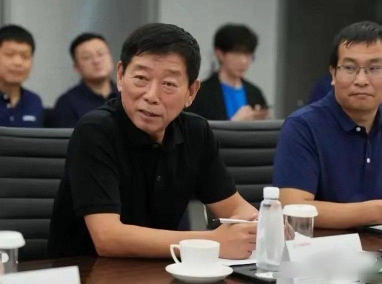 估计现在最难受的就是长城了！本来大家也就嘴上吵吵，结果现在全都来真的了。一汽、吉