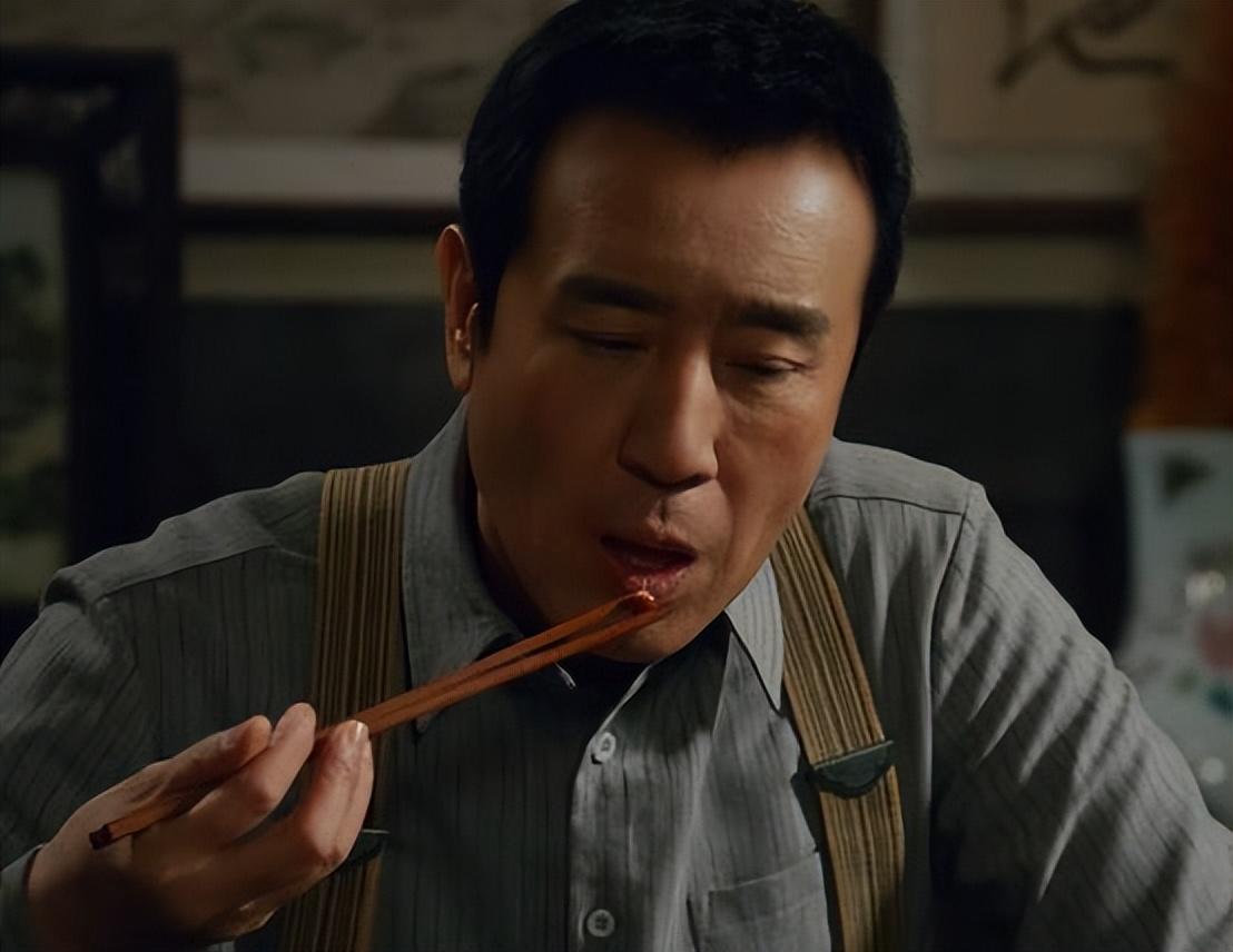 影视圈假吃糊弄观众的戏码还在上演？《沉默的荣耀》里于和伟的吃戏却藏满细节与诚意，