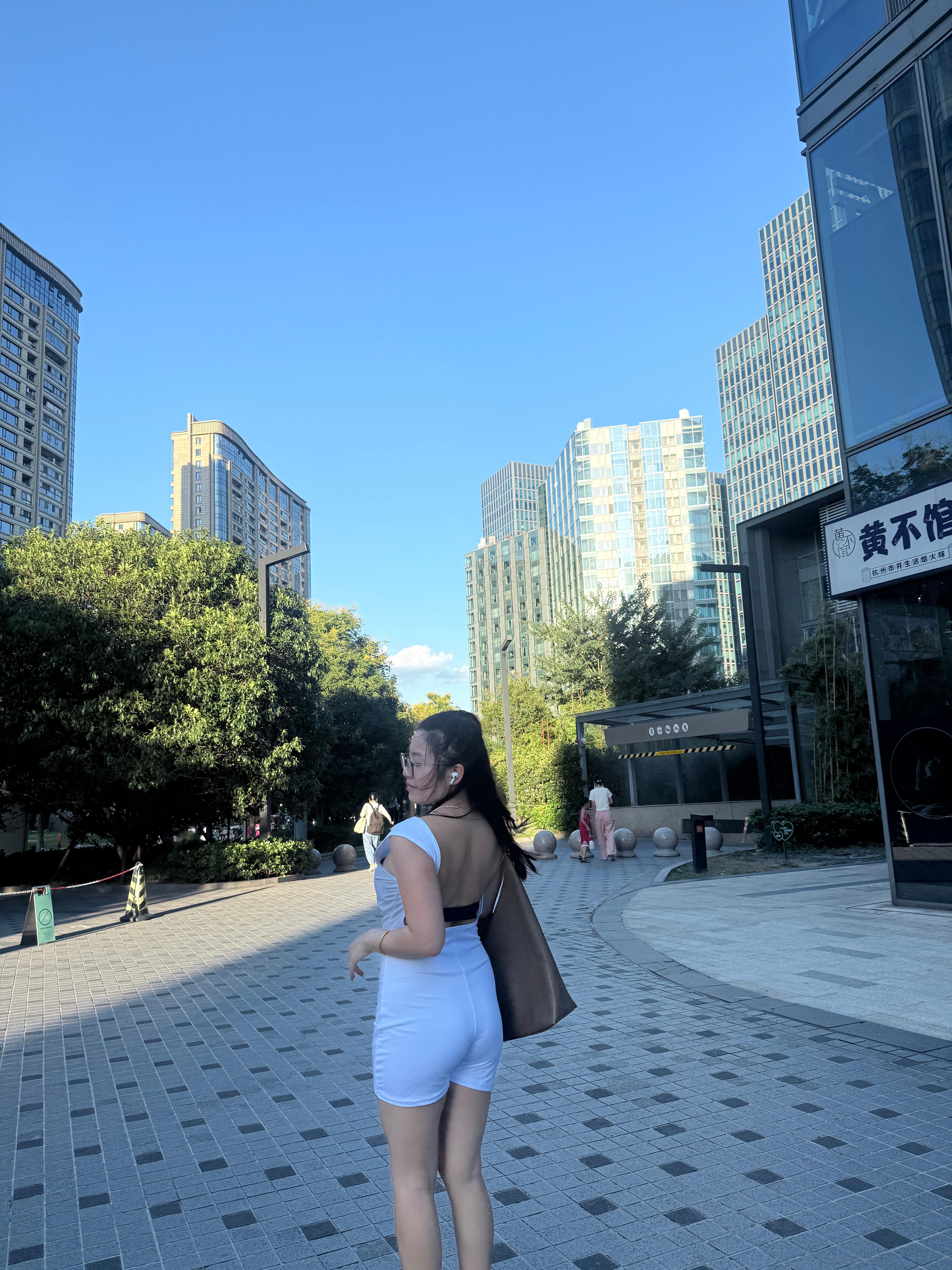 讨厌不守信人​​​