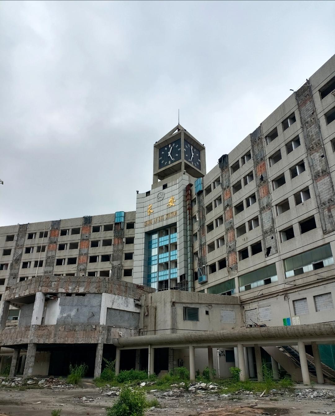 长安汽车客运站，不知道这是多少人南下打工的第一站，在哪个天天查居住证的时代，大家
