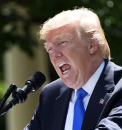 现在美国人不应该痛恨特朗普，而是要感谢特朗普，因为要不是特朗普，他们很有可能都不