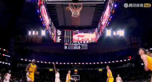 21+10+2+3帽！小贾巴里-史密斯打得真好。2节阿杜收手，是他联合谢泼德、