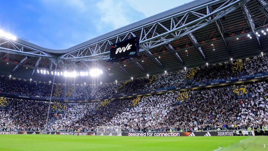 在第17轮比赛结束后，20支球队中有多达10支球队的球场上座率（即实际到场人数与