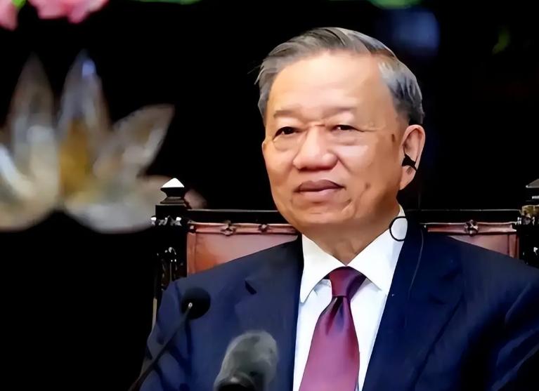 近期，越南国家主席苏林出访法国的外交行程备受关注。此番欧洲之行被外界视作越南主动