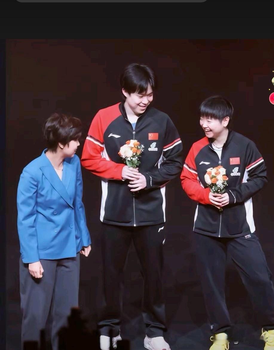 这“莎头”，甜到屏幕外了……你们看看这照片好看吗？你们说说这表情甜不