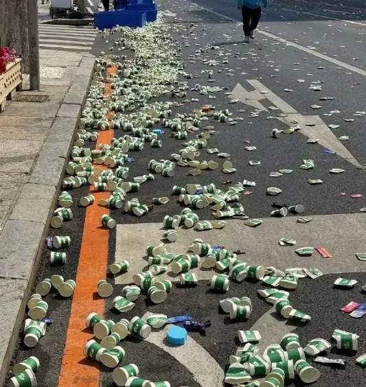 马拉松终于得到了全民普及!