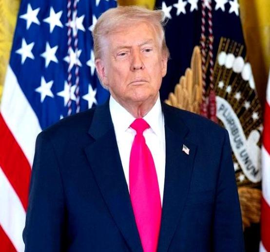 真没想到，人民币竟然还能这样玩？目前，中国将持有的7800亿美元美债，通过第三方