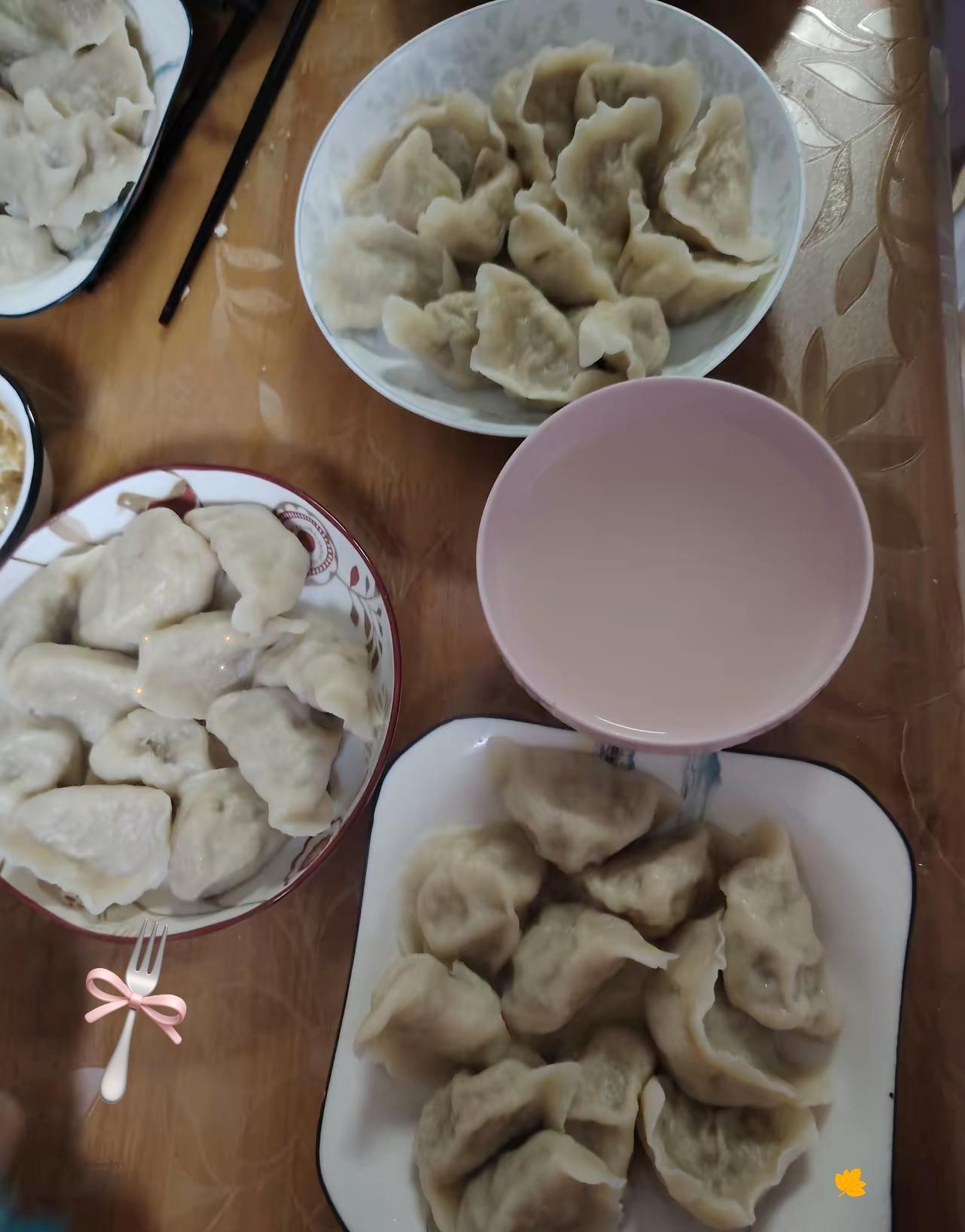 下班开门回家，婆婆那声“赶紧烧水，今天提前回来了”，瞬间暖到我。立冬这日子，公婆