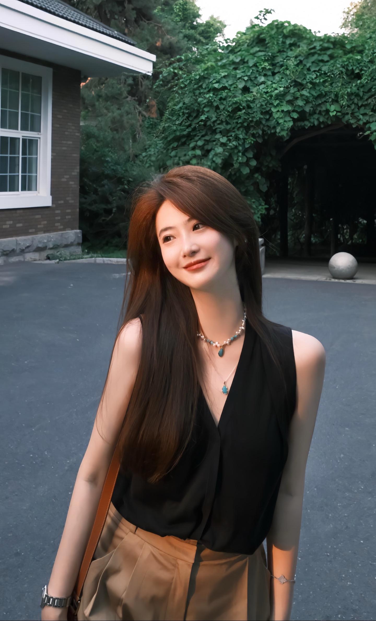 夏天穿搭 摆脱路人感的小个子女生穿搭 高级感穿搭 夏日不费力一周穿搭合...