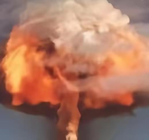 千万别盲目看扁日本！一旦中国对日本本土动用核武器，半数幸存日本人会不惜一切跟我们