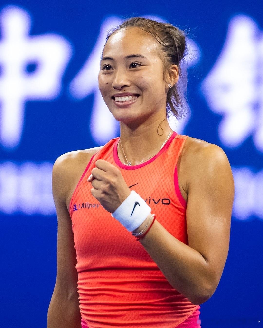 郑钦文vs柳托娃今晚23点即将开打现在已经开始期待啦官网上获胜概率预测显示为郑