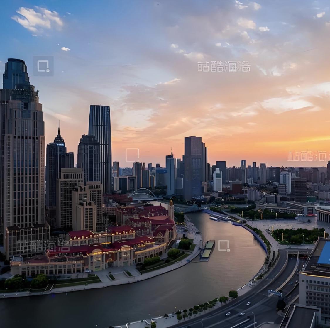 天津海河与天津摩天轮的日落景致美不胜收。之前去天津游玩，恰巧邂逅了一场绝美日落。