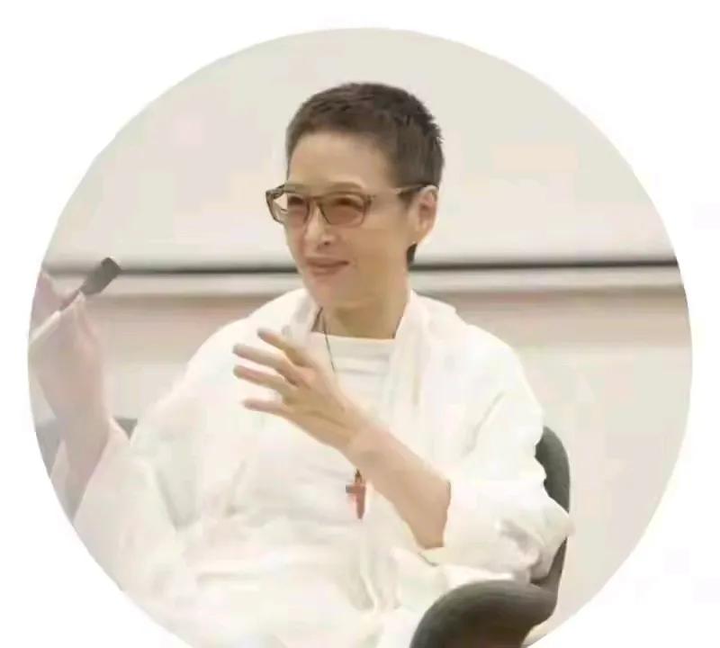 当年李敖年少轻狂不小心弄丢了胡因梦，后来又骂了人家几十年，李敖用骂来表示对胡因梦