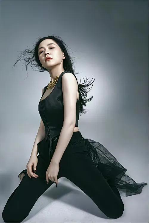 金靖竟会被王导演盯上不仅她在《繁花》里的戏份被删网友还说导演讲她带个“搞”字