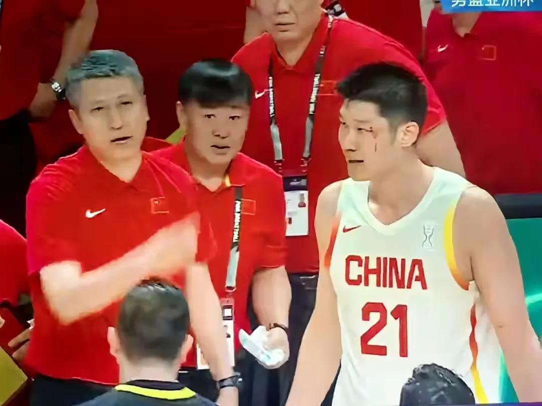 中国男篮不是中国男足！8月14日，2025男篮亚洲杯淘汰赛，中国男篮79-71