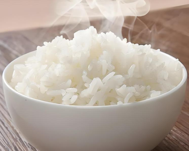 一个老外来中国，吃完一碗普普通通的白米饭，撂下筷子说了句石破天惊的话：“跟你们比