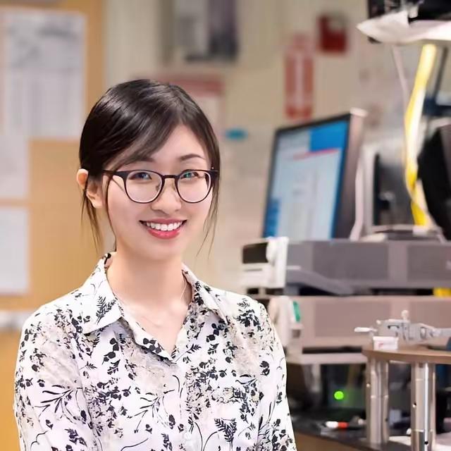 万雅婷！四川英才！德阳市的骄傲！万雅婷的名字，最近在德阳的街头巷尾传开了。