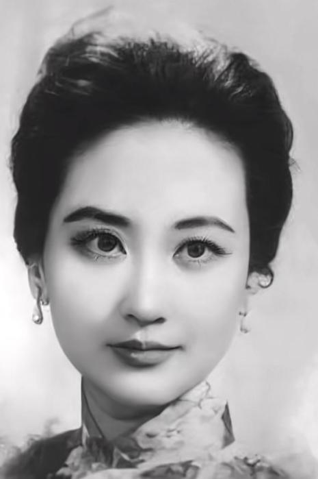 1950年，一代名将孙立人和贴身女秘书黄正眼看就要捅破窗户纸，修成正果了。谁能想