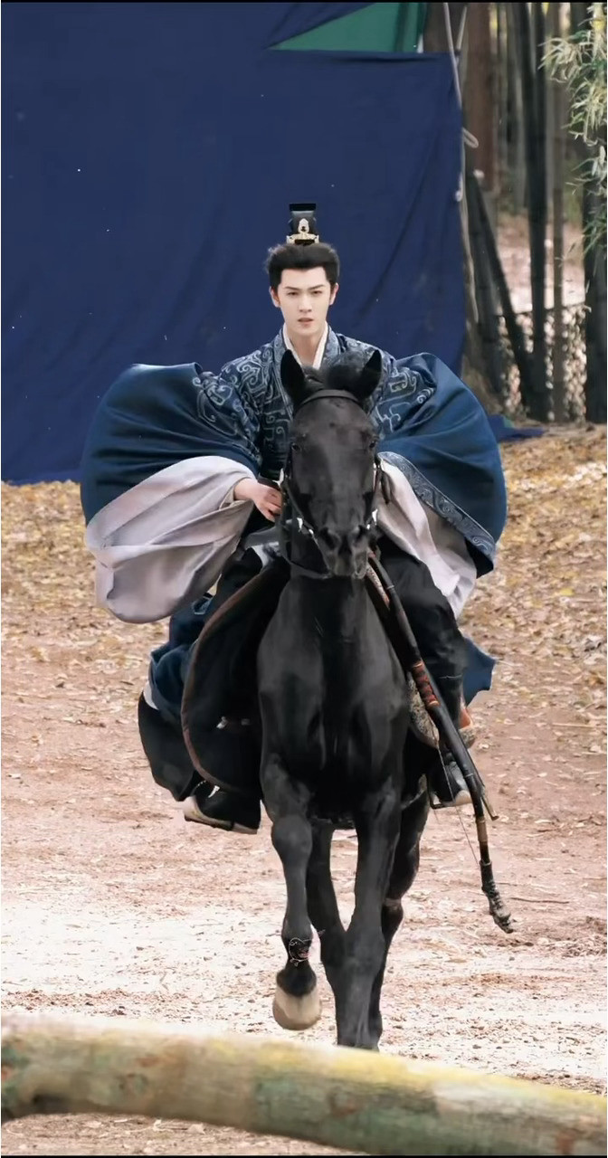 李昀锐x归良辰丨反复欣赏这个宇文良时骑马