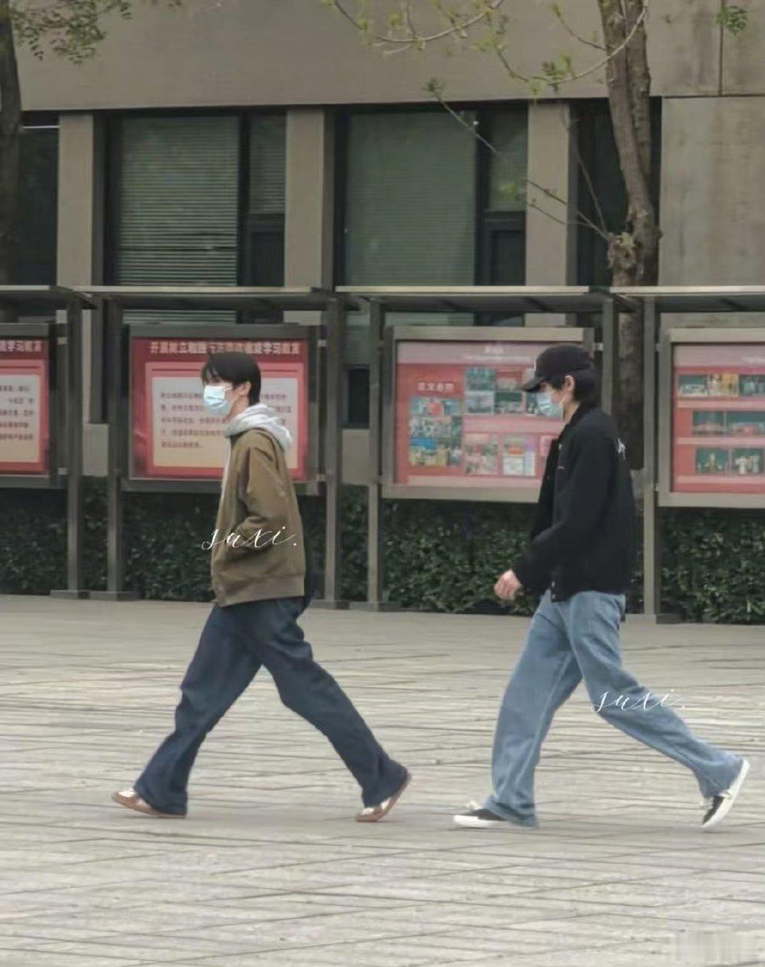 马嘉祺宋亚轩回学校了马嘉祺和宋亚轩回学校准备毕业了