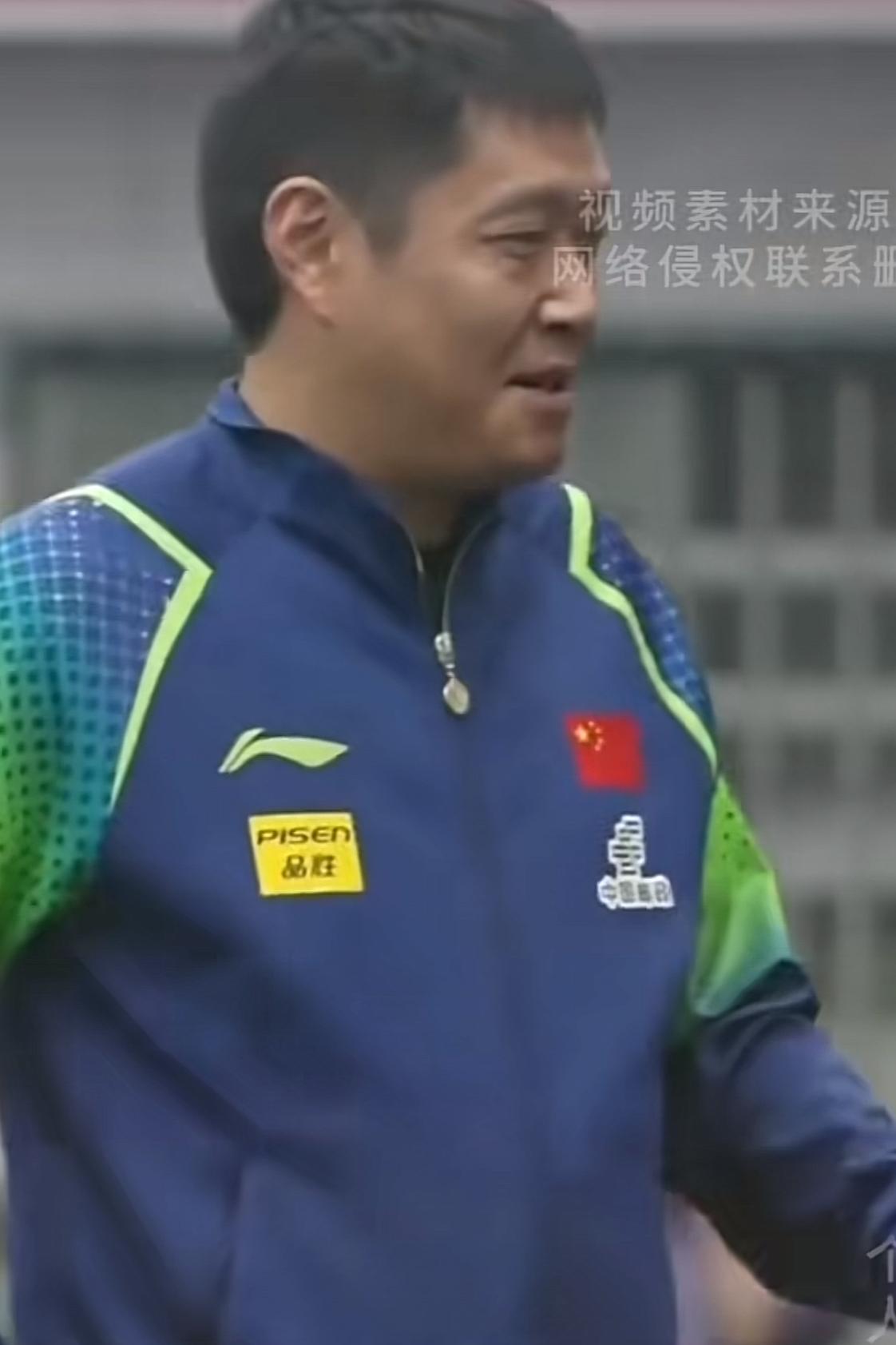 邱贻可说起徒弟时，不由得讲起莎莎爱吃零食的习惯，他说：莎莎和其他人说自己不怎么吃