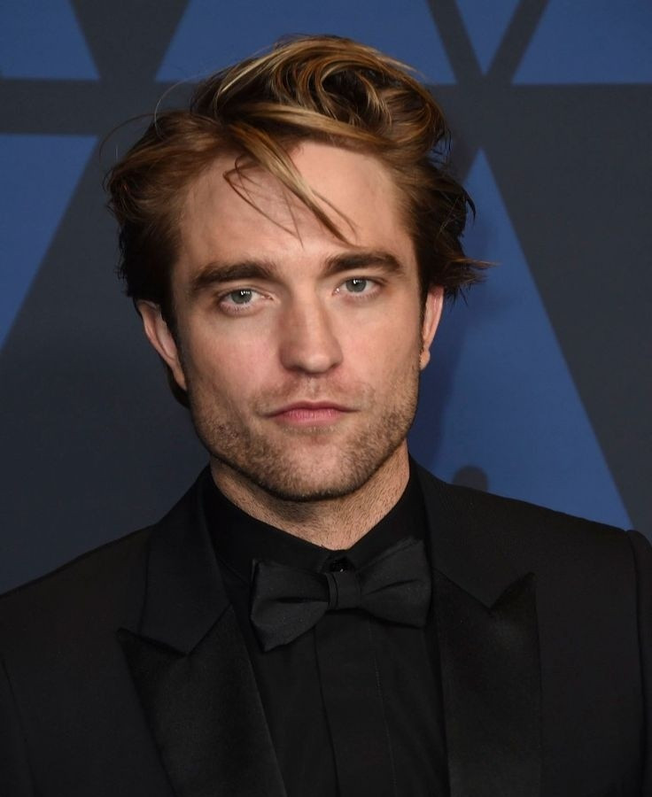 【传闻】漫威影业曾考虑让罗伯特·帕丁森出演漫威电影宇宙中的恶灵骑士一角。然而，那