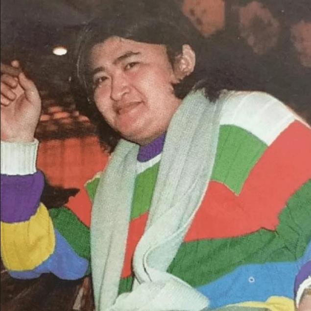 刘欢与西北风歌曲“我家住在黄土高坡，大风从坡上刮过”刘欢红极一时的时候，国内