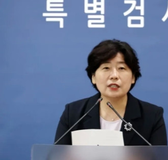 11日下午韩国内乱特检发言人朴智英表示，今日下午2时已传唤尹前总统，但对方提交了