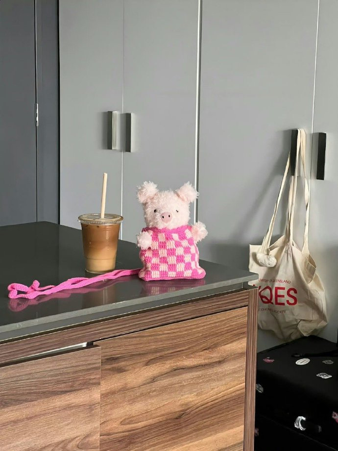 每天上班压根不用带饭，因为老板画的饼，