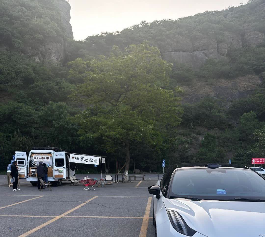 极氪001一年后月底做的保养，售后小哥提了一句更换冷却液之前车友群也说过